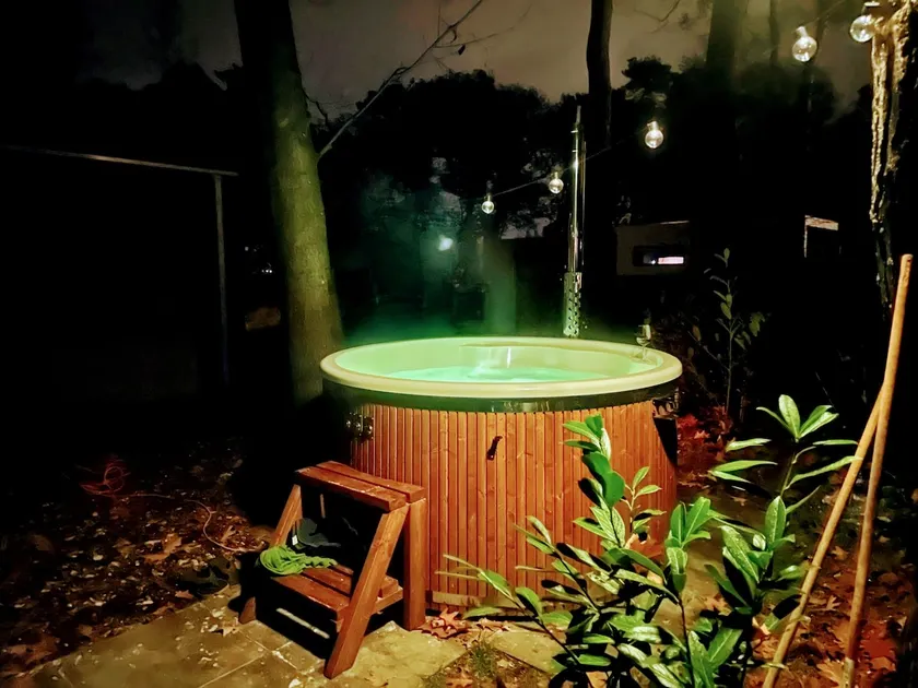 Forest Lodge 111 + Hot Tub - The Green Deer - Image 1