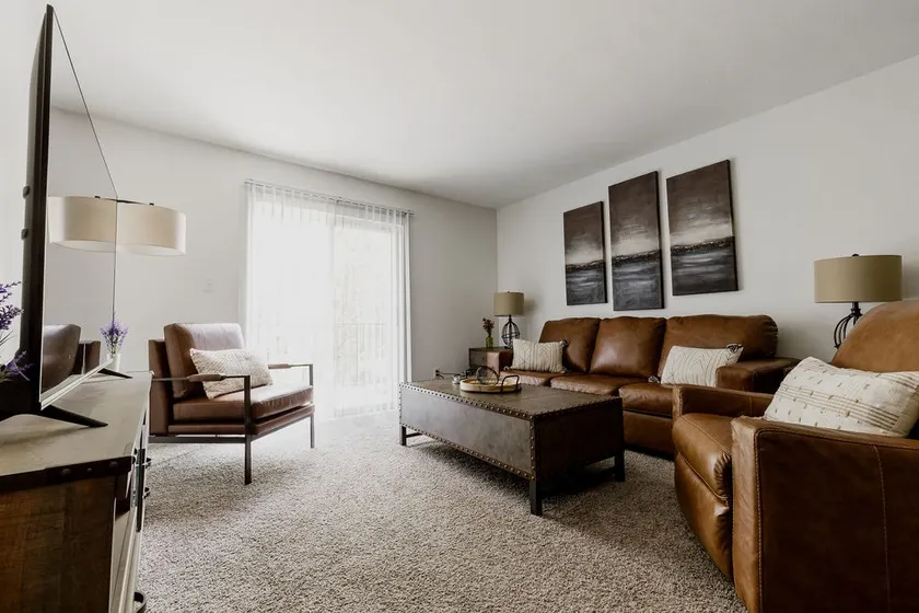 Peaceful 2-Bedroom Apt in Downtown Centerville 4 - Image 1