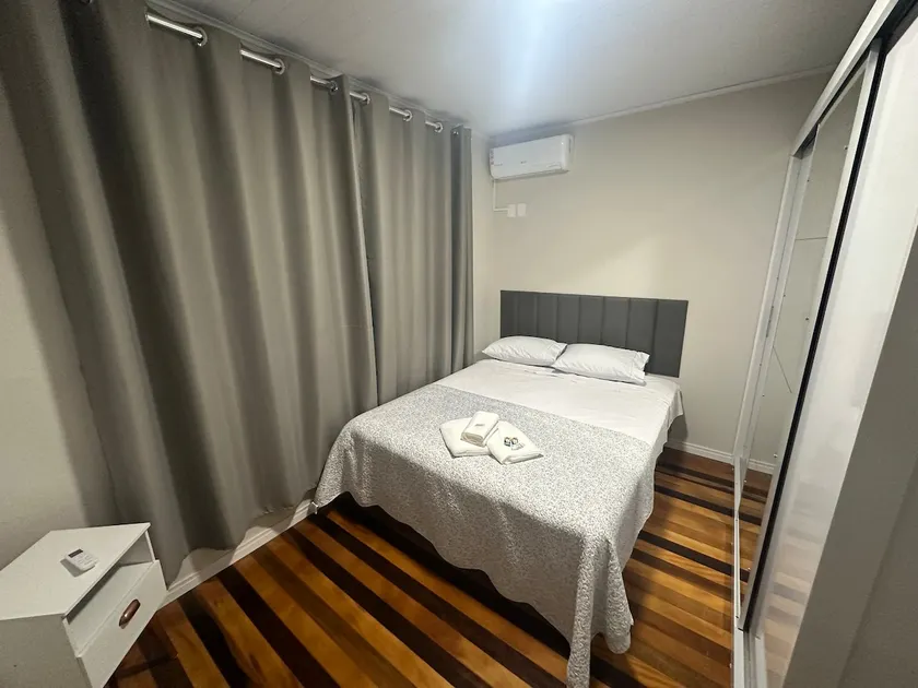 Spacious house in the Center, great for 4 to 11 people! - Image 1