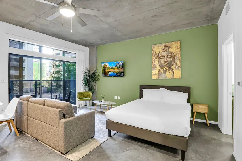 Pool+Free Parking|Centric Studio|In HEART of DTPHX - Image 1