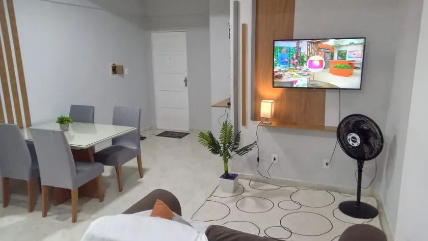 Apartment in Downtown - Image 1
