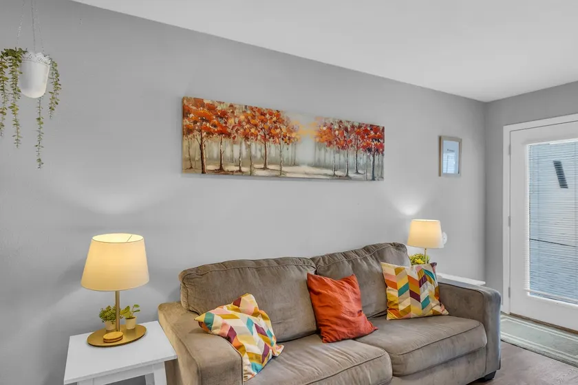 Elegant 3BR Retreat Near Shops & Soccer Match Spot - Image 1