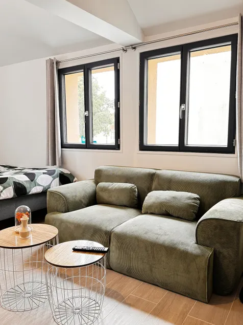 Quiet studio apartment in Massy center, RER B/C – Paris 30 min - Image 1