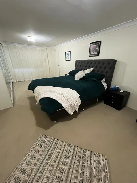 Shelly Beach Gardens Free Wi fi King sized bed. - Image 1