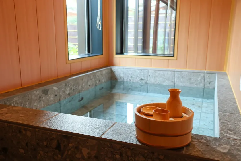 3 mins walk to Toyama Bay/Accommodates up to 20 people/Free parking/Traditional Meiji-era building/Bathing and garden viewing - Image 1