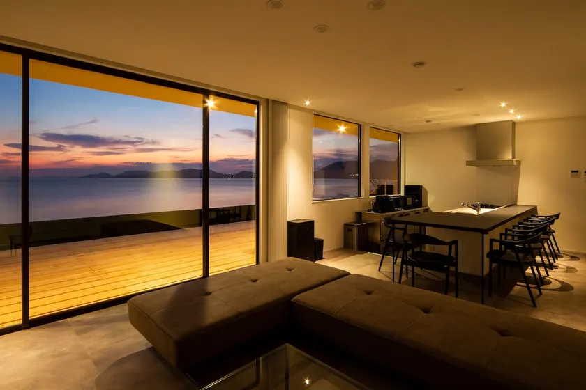 Shodoshima, 30 seconds to the sea, you can see the sea from any room - Image 1