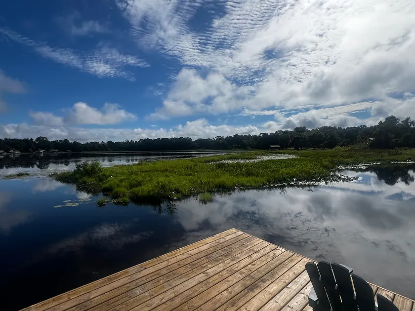Dock Holiday lakefront retreat | kayaks • sleeps 7 - Image 1