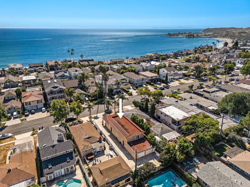 Stylish Beach Close Home Freshly Remodeled - Image 1