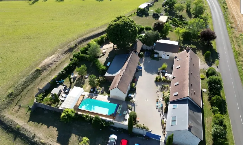 Group gîte sleeps 35 - Image 1