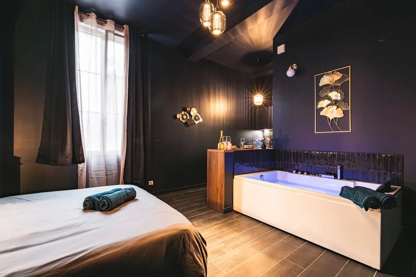 Spa-Balnéo des Sacres – Relaxation – Reims Downtown - Image 1