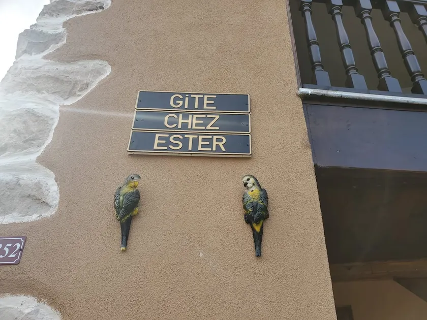 CHEZ ESTER - Image 1