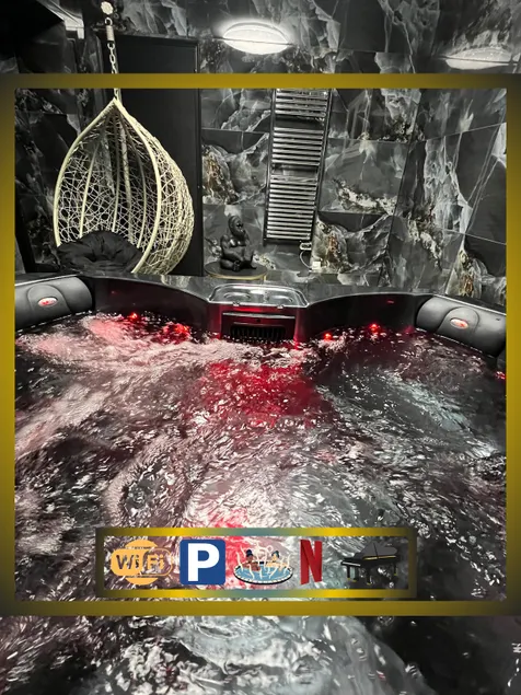 Private Jacuzzi Villa • Wi-Fi • Netflix • Parking - Image 1