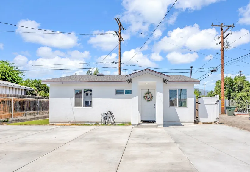 Comfy 2BR/2BA w/Full kitchen near airport - Image 1