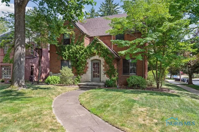 Charming Tudor Style Luxury Home - With Central AC - Image 1