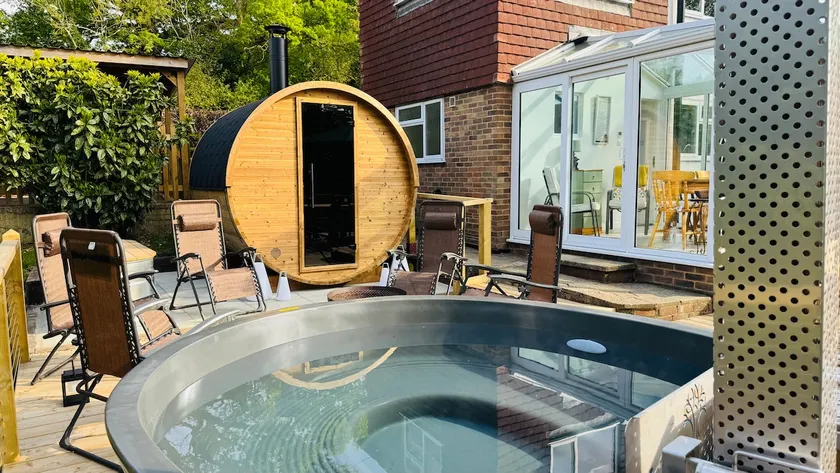 Spa Garden Cottage - Image 1