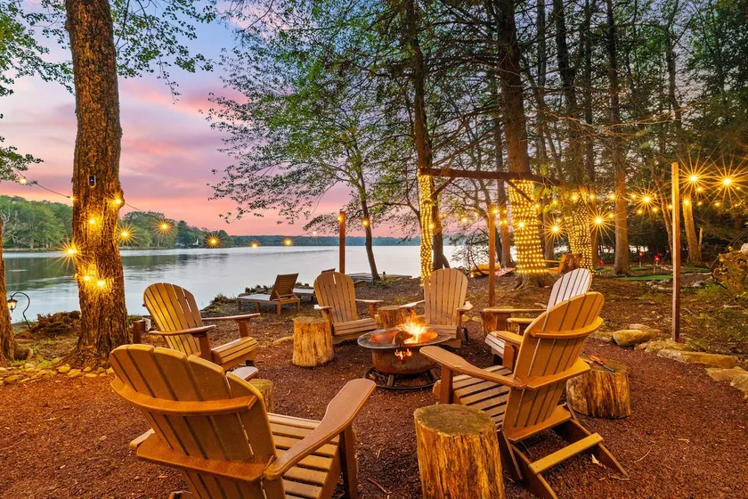 Lakefront, Kayaks, MiniGolf, Sauna, HotTub, Swings - Image 1