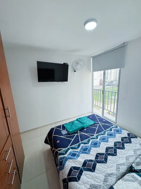 Luxury apartment with 3 pools and 24-hour water service - Image 1