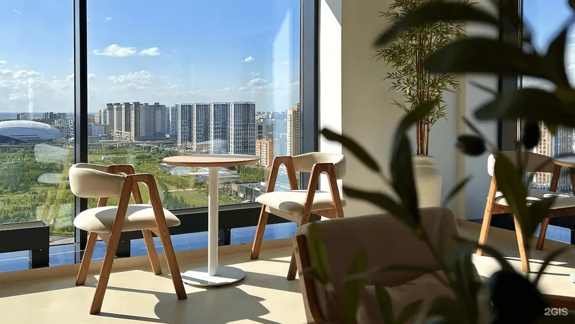 Hotel room with garden view - Image 1