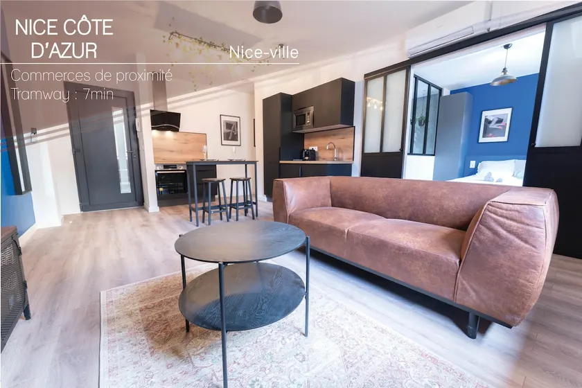 50 sqm loft • Jacuzzi and train station nearby - Image 1