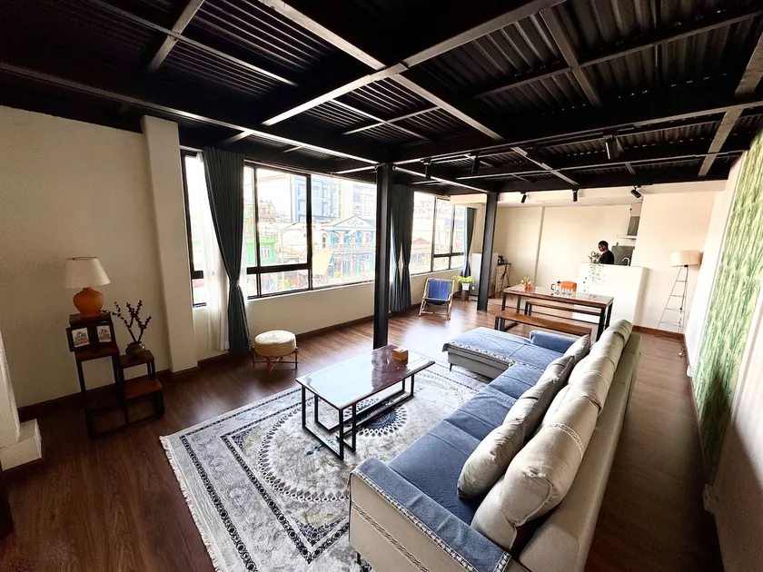 【NEW】Designer’s Modern Studio with Mt. view max 6 - Image 1