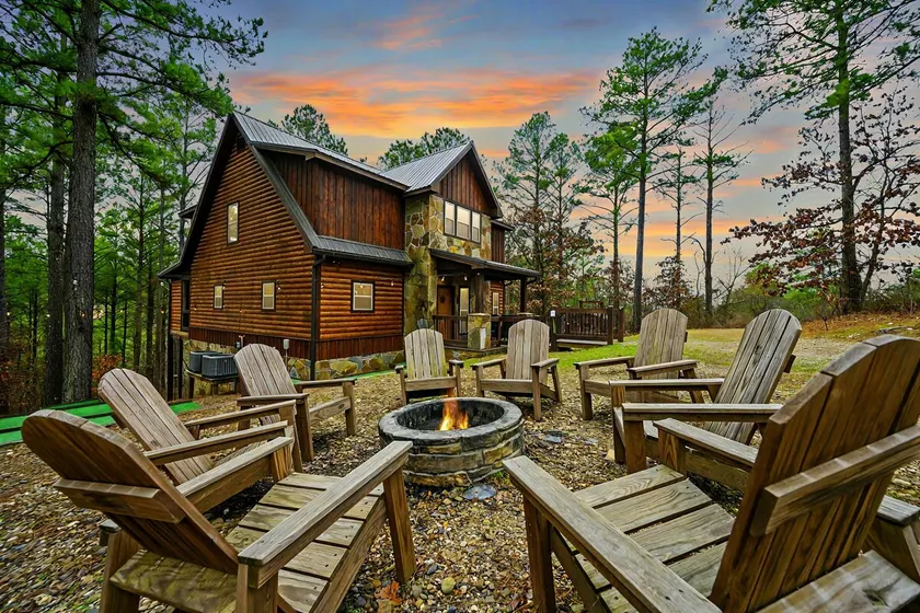 Heaven Sent - Sauna & Jacuzzi - Mini Golf - Image 1