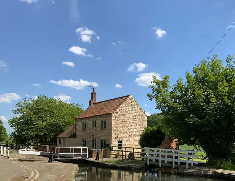 18th century lock keepers cottage - Image 1