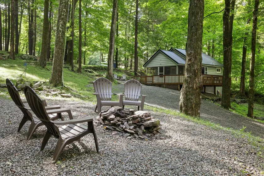 Cozy Lake Cabin #4 w/boatdock - Image 1