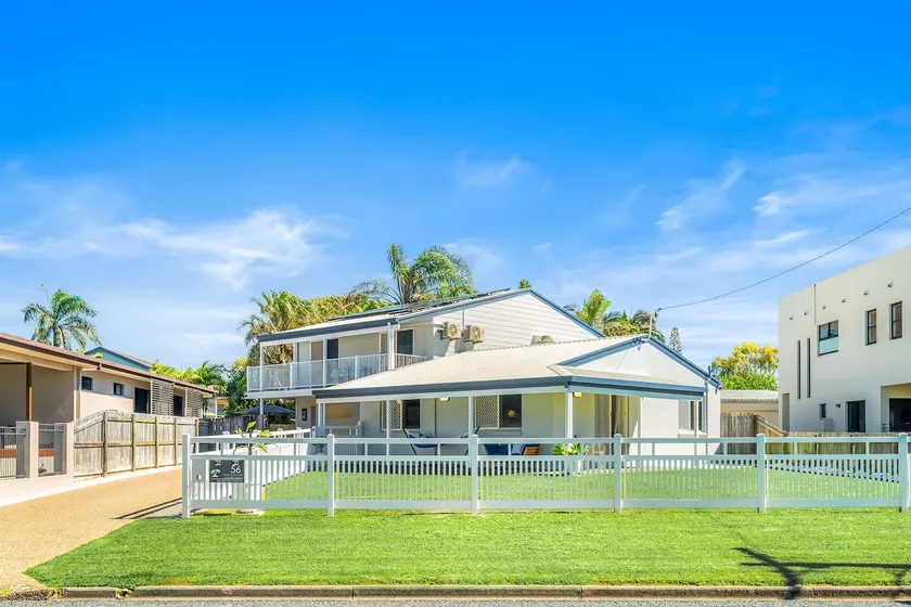 Unit 1 (Anna) Beachside Mackay - Image 1