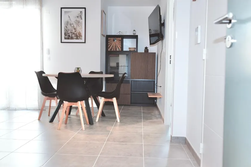 A comfortable holiday by the fine sandy beach ! - Image 1