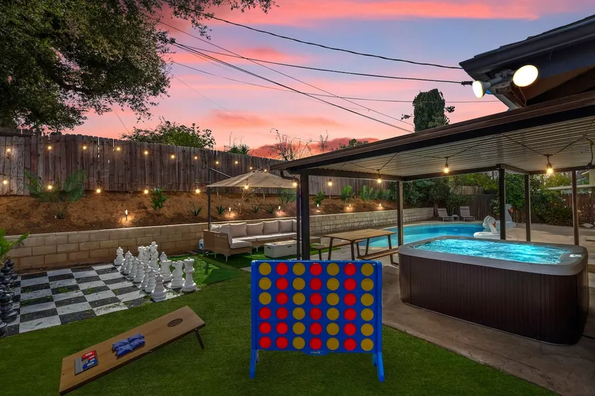 Pool |Hot Tub|Mini Golf|BBQ|Games|Fire Pit|Arcades - Image 1