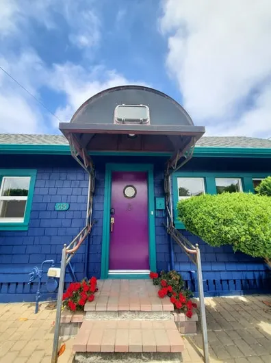 Mermaid's Manor - Image 1