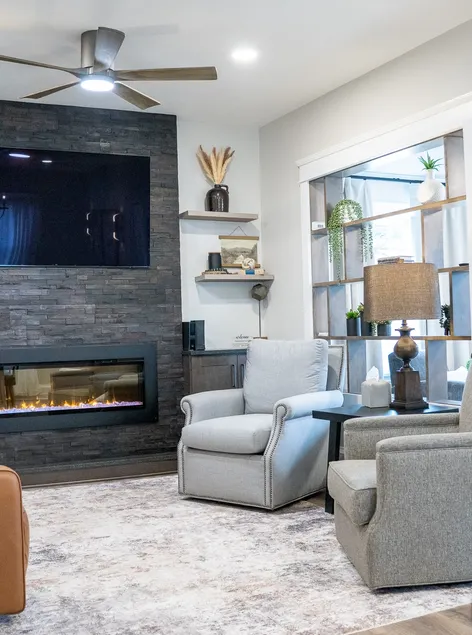 Cozy Retreat | King Bed | Indoor Fireplace| Patio - Image 1