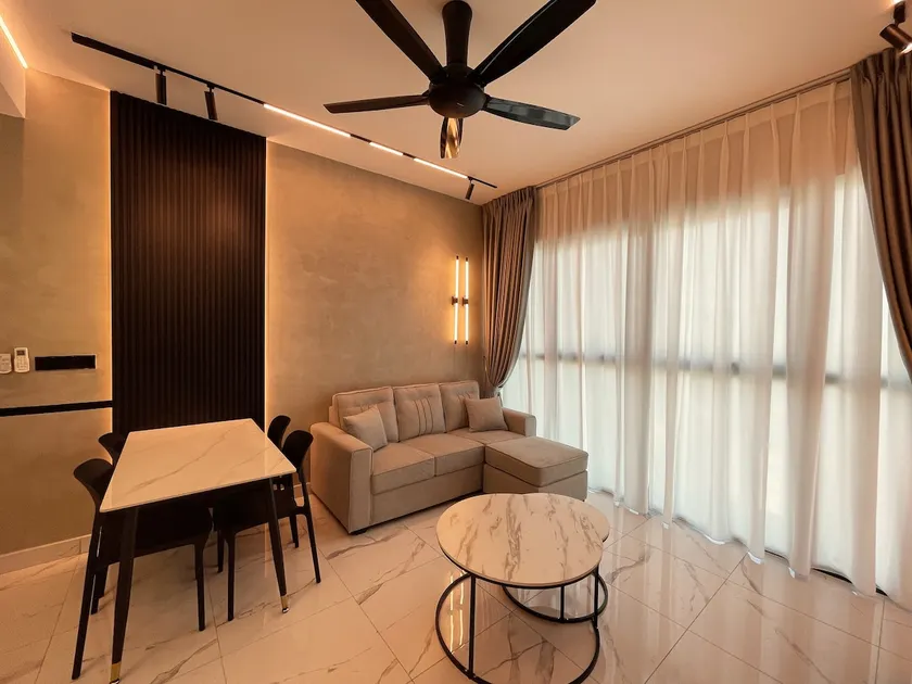 1-4 Pax Alfa Bangsar: Spacious Desk, Warm Lights - Image 1