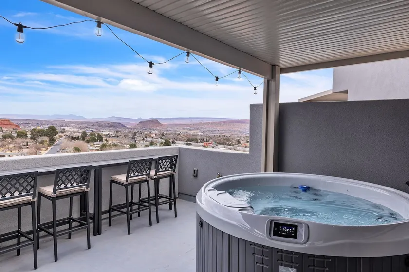 Rooftop Spa + Fire Table | Zion Views | Sleeps 10 - Image 1