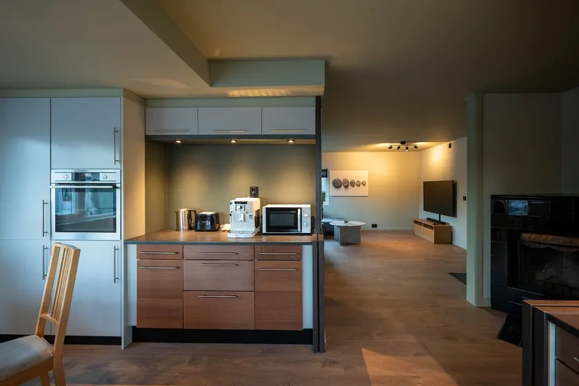 Exclusive and modern 3-room apartment | Close to the city center - Image 1
