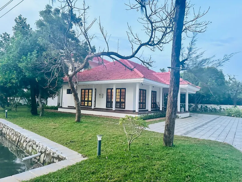 Anaara Escapes waterfront villa - Image 1