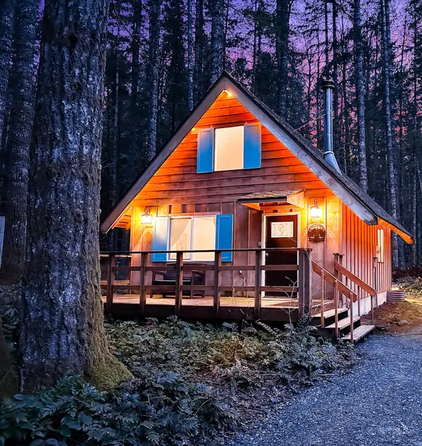 Blue Ox Basecamp Cabin - Image 1