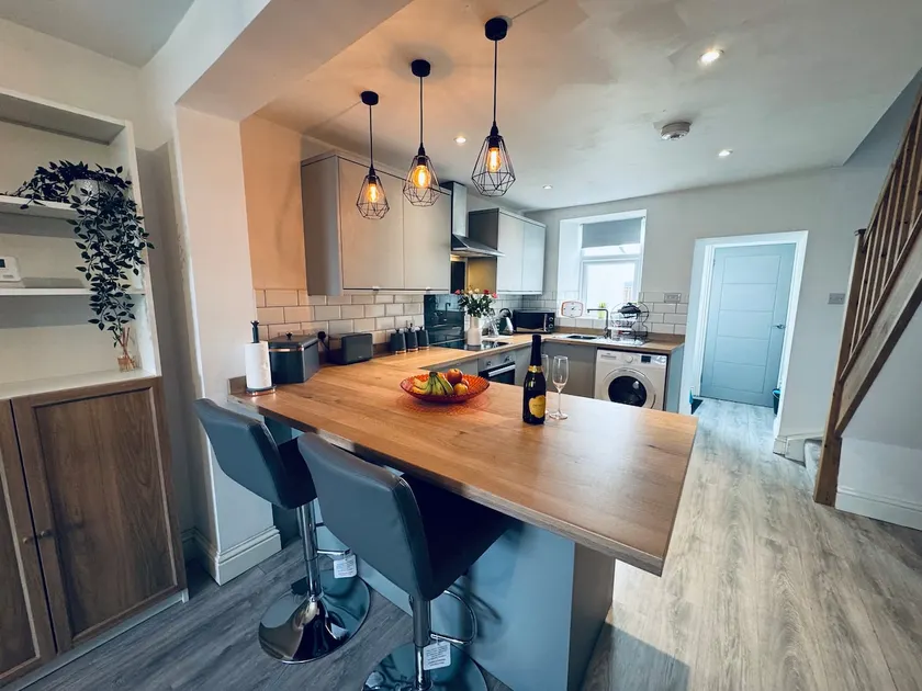Keekle Cottage - 2 Bedrooms - Sleeps 4 - Image 1