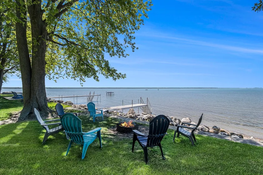 Lakefront Retreat | King Bed • Games • Fire Pit - Image 1