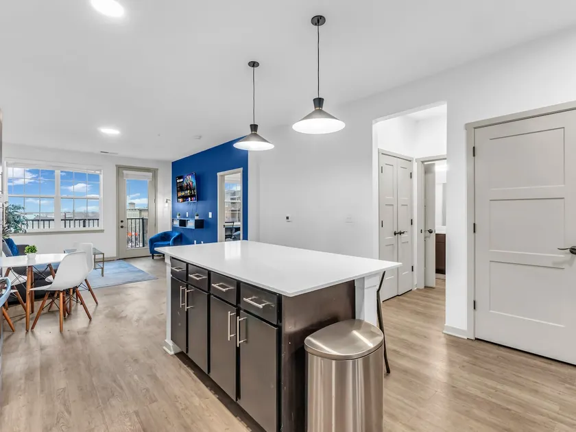 Golden Spot | 1BD Apt | Near Purdue | Gym & WiFi - Image 1