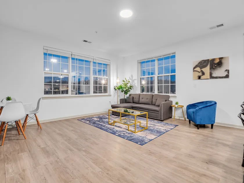 Luxury | 2BD | Near Purdue | Netflix | Parking - Image 1