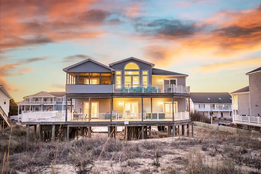 Oceanfront | 7BR | Pool | Hot Tub | Sleeps 20 - Image 1