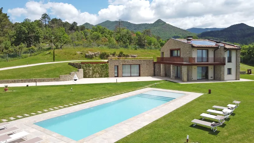 Villa Poggio ai Sassi-Private Villa & Pool - Image 1