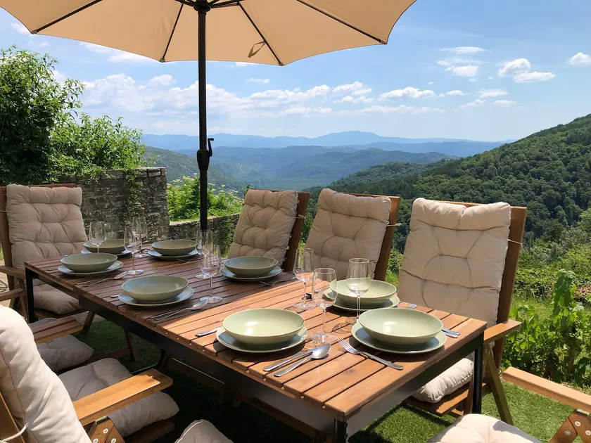 Rustic villa with breathtaking views - Image 1