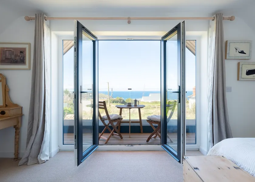 Spacious Modern 4 bedroom Coastal Home Sennen Cove - Image 1