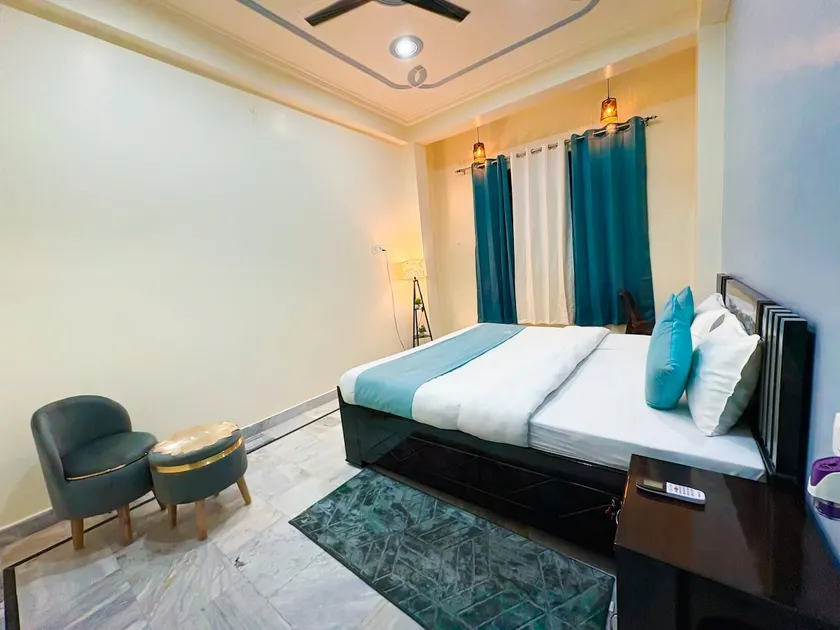 2bhk flat near kaal bhairav, Secure & Central. - Image 1