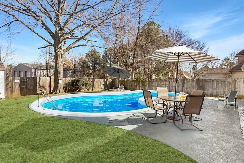 South Tulsa Splash W/Pool & Hot Tub - Image 1