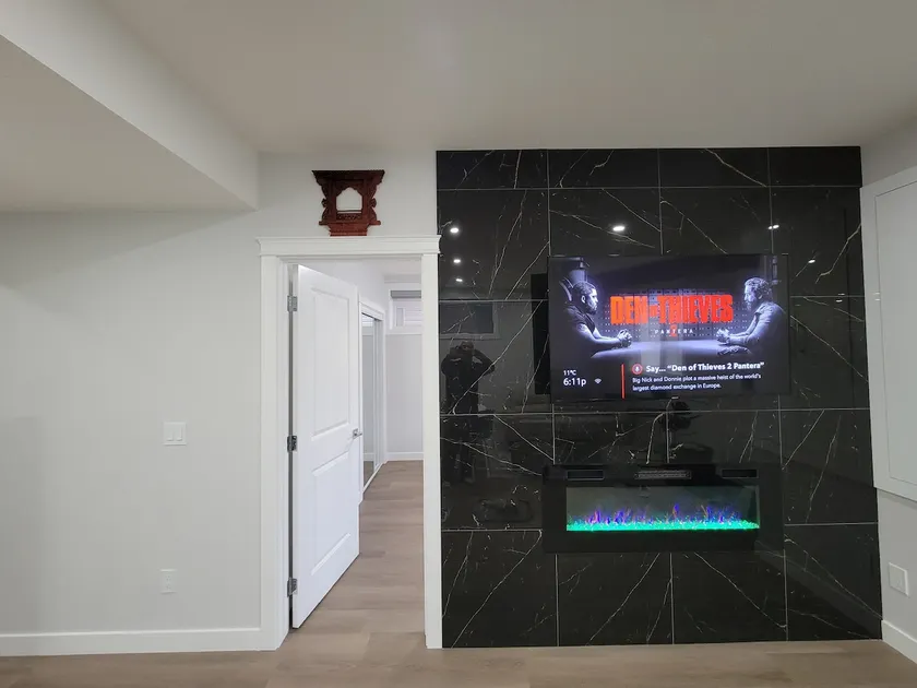Cozy and Modern Suite - Your Home Away from Home! - Image 1