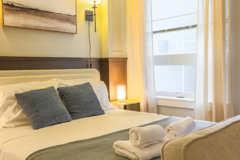 The Lister: Luxurious • Cozy • W/D - Image 1