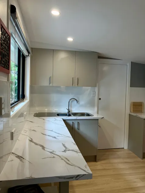 Number 1 Robinson Ave - Image 1